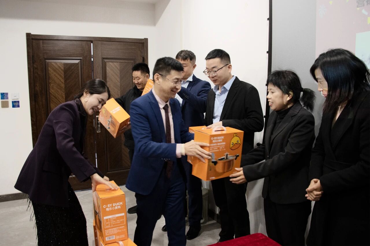 万洲汇员工生日会一时光正好、感恩同行25年10月生日会