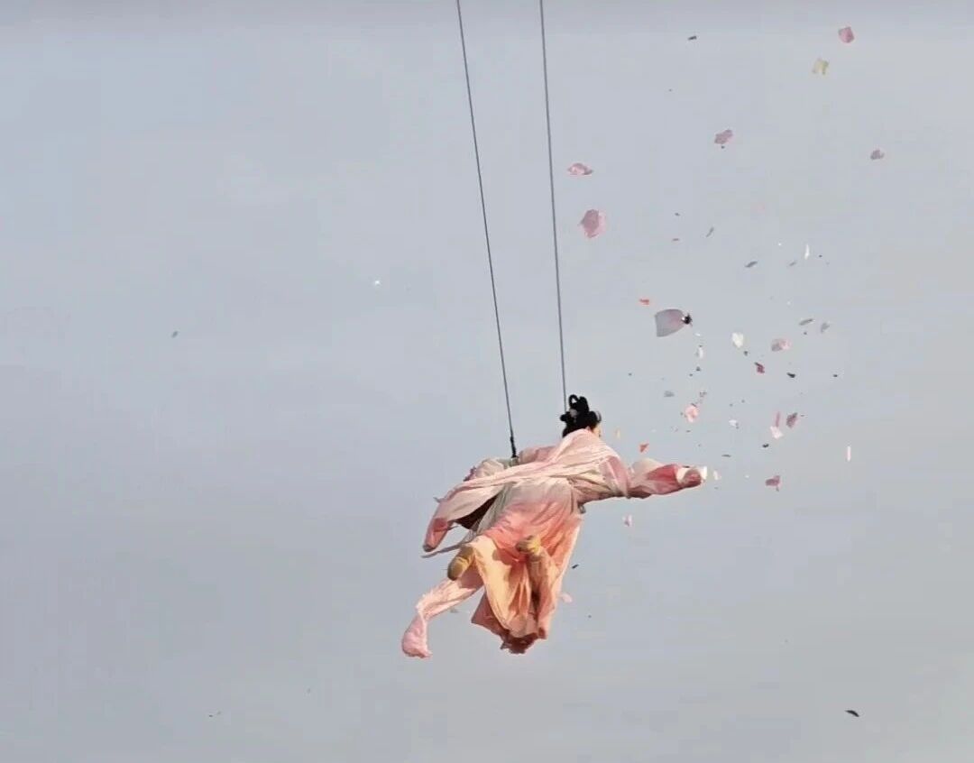 Ҫ���ˣ���һ���޻㾫�����������+���Ż��+��Ůɢ��+�����ٲ�+��������ȣ�4��29������Ϯ����Ҫ��Ʊ����ѹۿ�